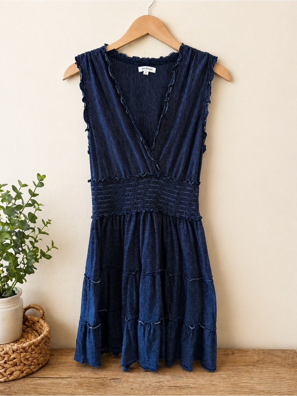 Max Studio Navy Sleeveless V-Neck Tiered Smocked-Waist Dress
